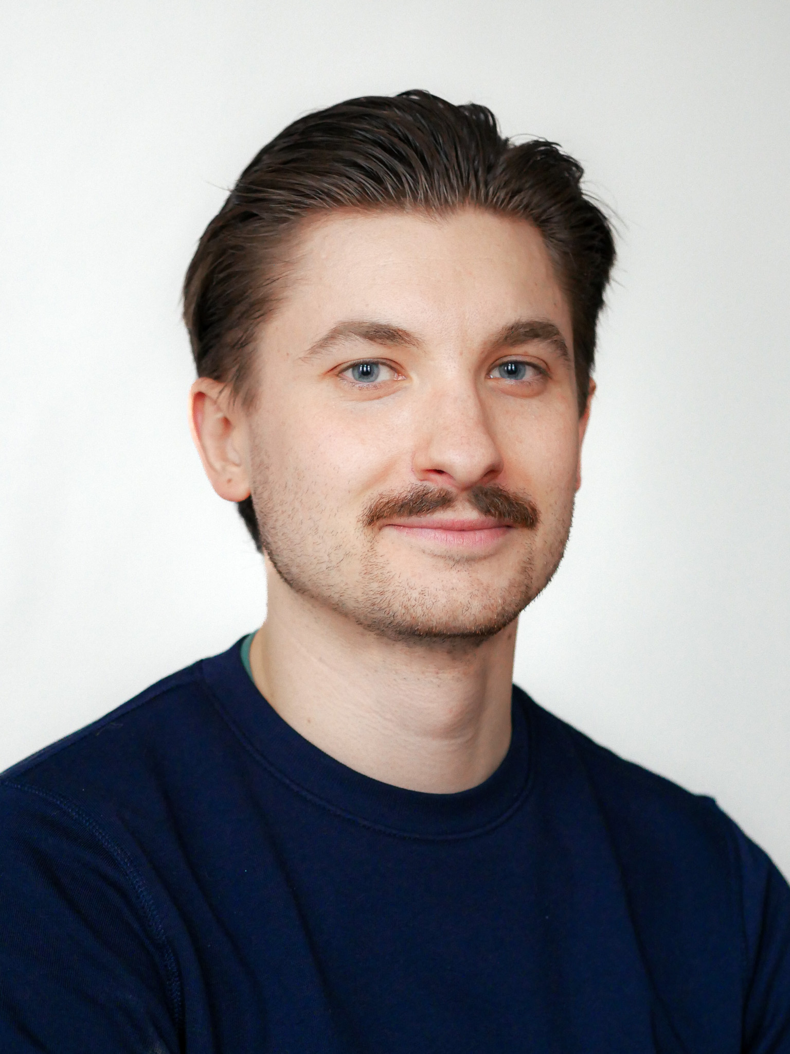 Profile picture of me, smiling to the camera